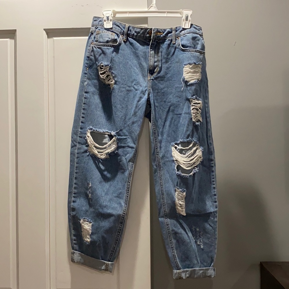 Forever 21 distressed jeans
